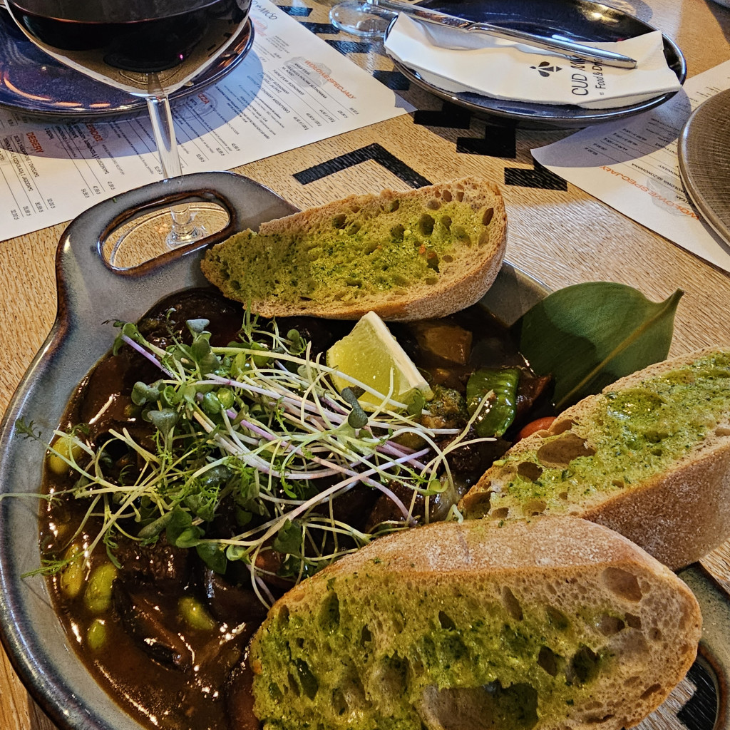 Restaurant image